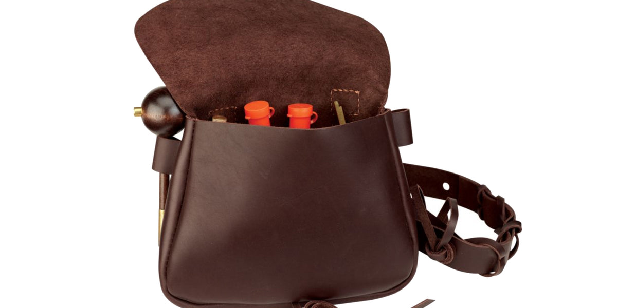 Amazon.com: Beavertail Bag Possibles Shooters Leather Bag Kit MUZZLELOAD  Black Powder Hunting : Sports & Outdoors